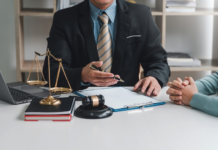 A Comprehensive Guide to Merchant Advance Express: Understanding the Pros, Cons, and Reviews